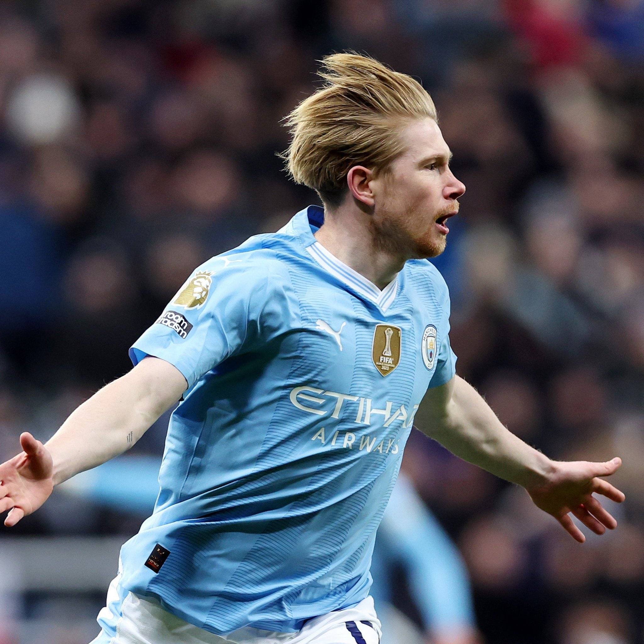 来看中国女足的比赛遇到了前男足主教练扬科维奇